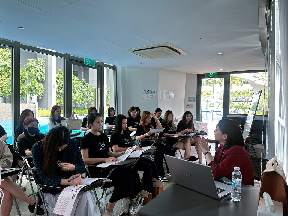 Inside one of the instructor-level group classes.